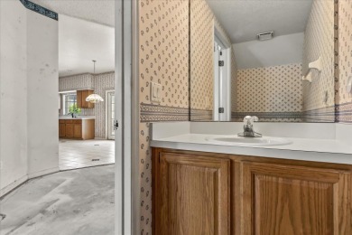 **SELLER IS PREPARED TO REPLACE THE ROOF PRIOR TO CLOSING** on Eastwood Golf Club in Florida - for sale on GolfHomes.com, golf home, golf lot
