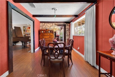 ***Gorgeous Ranch-Style Pool Home on the Apple Valley Golf on Apple Valley Country Club in California - for sale on GolfHomes.com, golf home, golf lot