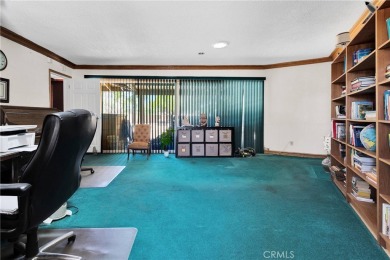 ***Gorgeous Ranch-Style Pool Home on the Apple Valley Golf on Apple Valley Country Club in California - for sale on GolfHomes.com, golf home, golf lot