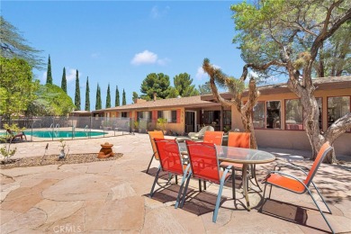 ***Gorgeous Ranch-Style Pool Home on the Apple Valley Golf on Apple Valley Country Club in California - for sale on GolfHomes.com, golf home, golf lot