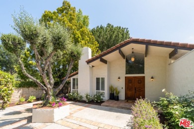 Welcome to this beautifully updated single-story home in the on Westlake Golf Course in California - for sale on GolfHomes.com, golf home, golf lot