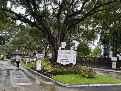 Spacious first-floor 2/2 unit is located in the gated on Inverrary Country Club in Florida - for sale on GolfHomes.com, golf home, golf lot
