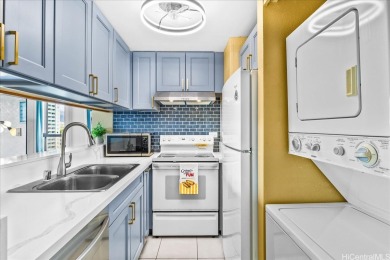 This bright and breezy corner unit features an open floorplan on Honolulu Country Club in Hawaii - for sale on GolfHomes.com, golf home, golf lot