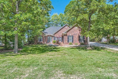 Brick Ranch W/3 Car Garage!!! Welcome Home to this Beautiful 3 on Emerald Lake Golf Club in North Carolina - for sale on GolfHomes.com, golf home, golf lot