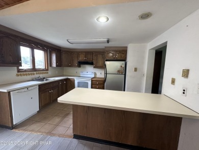 Welcome to your dream home! This spacious 4 bedroom 3 bathroom on The Hideout Golf in Pennsylvania - for sale on GolfHomes.com, golf home, golf lot