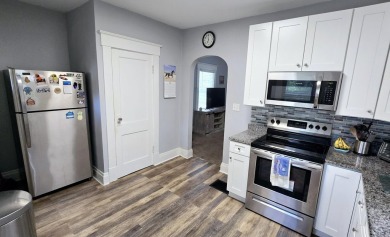 Well-maintained, beautiful home on double fenced-in lot!  Sale on Twin Oaks Golf and Plantation Club in Kentucky - for sale on GolfHomes.com, golf home, golf lot