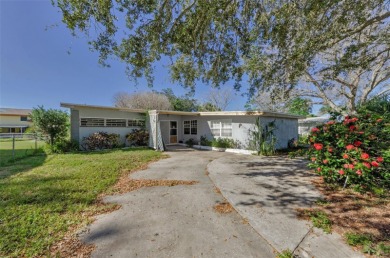 It's not too late for a prime investment opportunity in on The Dunedin Country Club in Florida - for sale on GolfHomes.com, golf home, golf lot