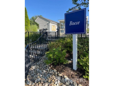 Welcome to this inviting end-unit ranch-style 2 bedroom, 1 bath on Rossmoor Golf Club in New Jersey - for sale on GolfHomes.com, golf home, golf lot