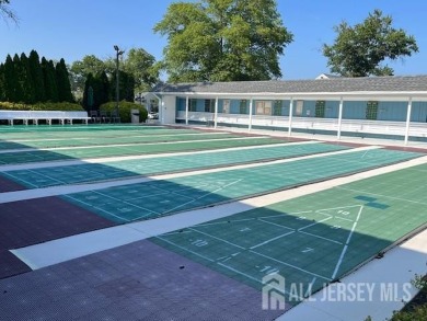 Welcome to this inviting end-unit ranch-style 2 bedroom, 1 bath on Rossmoor Golf Club in New Jersey - for sale on GolfHomes.com, golf home, golf lot