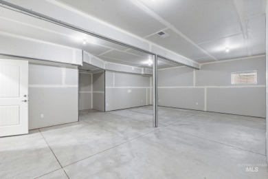 Spacious and thoughtfully designed, this 4-bedroom, 3.5-bath on Hunters Point Golf Club in Idaho - for sale on GolfHomes.com, golf home, golf lot