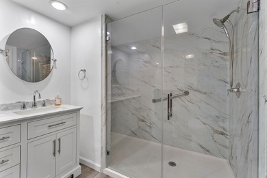 Beautifully updated 2-bedroom, 2-bathroom condo in Boca Pointe's on Boca Pointe Country Club in Florida - for sale on GolfHomes.com, golf home, golf lot