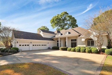 WYNLAKES LIVING ON THE BOULEVARD in this sought after floorplan on Wynlakes Golf and Country Club in Alabama - for sale on GolfHomes.com, golf home, golf lot