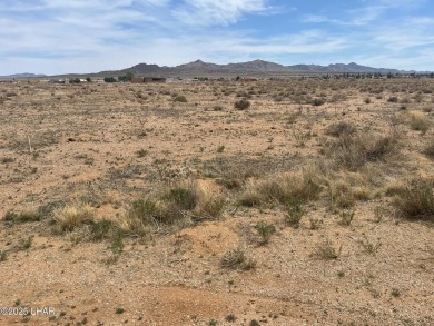 A must See! This 12,197 sq ft commercial lot Valle Vista is just on Valle Vista Golf Course in Arizona - for sale on GolfHomes.com, golf home, golf lot