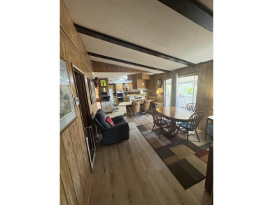 NEW ROOF, Super cute Mobile home in Exeter adult park. Very well on Exeter Golf Course in California - for sale on GolfHomes.com, golf home, golf lot