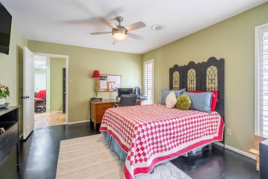 This sweet home, nestled on the 5th hole of Green Tree golf on Green Tree Country Club in Texas - for sale on GolfHomes.com, golf home, golf lot