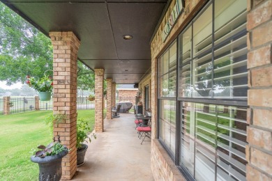 This sweet home, nestled on the 5th hole of Green Tree golf on Green Tree Country Club in Texas - for sale on GolfHomes.com, golf home, golf lot