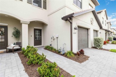 Welcome to your slice of paradise! This beautifully maintained on Lakewood National Golf Club in Florida - for sale on GolfHomes.com, golf home, golf lot