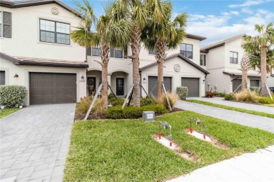 Welcome to your slice of paradise! This beautifully maintained on Lakewood National Golf Club in Florida - for sale on GolfHomes.com, golf home, golf lot