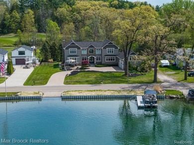 Spectacular Lakefront Living on All-Sports Silver Lake!
Welcome on Moose Ridge Golf Course in Michigan - for sale on GolfHomes.com, golf home, golf lot