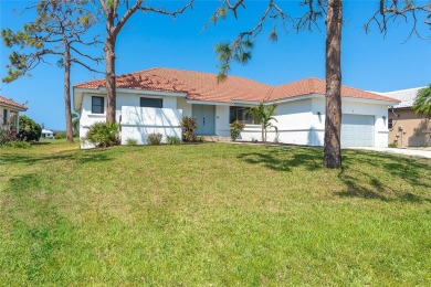 Beauitifully updated 3BR/2BA ranch home in Cape Haze Windward in on Rotonda Golf and Country Club The Links Course in Florida - for sale on GolfHomes.com, golf home, golf lot