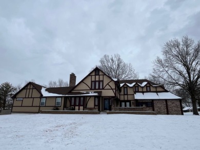 This 6- bedroom, 4.5 bath home boasts over a half- acre lot with on Chillicothe Country Club in Missouri - for sale on GolfHomes.com, golf home, golf lot