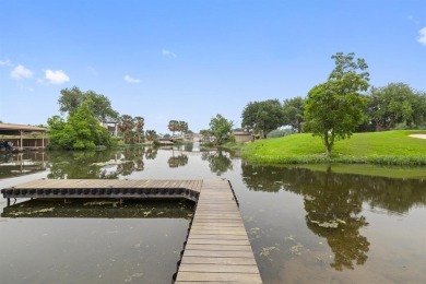 LOCATION, LOCATION, LOCATION! This amazing townhome in Horseshoe on Ram Rock Golf Course in Texas - for sale on GolfHomes.com, golf home, golf lot