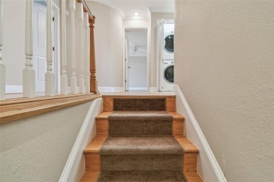 Beautifully renovated townhome in Feather sound Country Club on Feather Sound Country Club in Florida - for sale on GolfHomes.com, golf home, golf lot