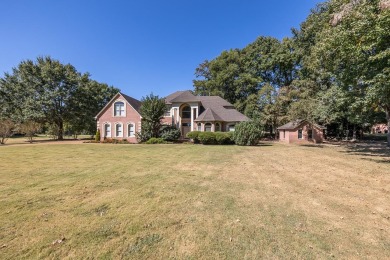 WOW! Custom built, 1 owner home w/soaring ceilings, tons of on Wedgewood Golfers Club in Mississippi - for sale on GolfHomes.com, golf home, golf lot