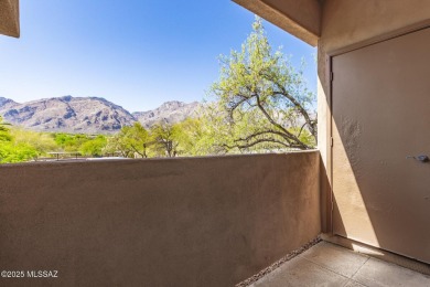 Stunning, remodeled 1 bed, 1 bath corner unit in prestigious on The Lodge at Ventana Canyon - Canyon  in Arizona - for sale on GolfHomes.com, golf home, golf lot