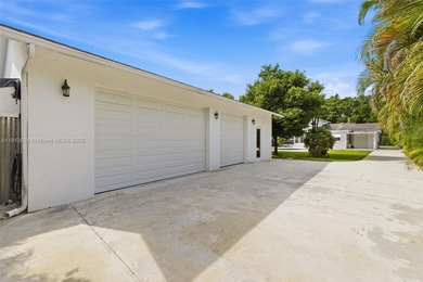 Spacious and Private 3Bed-2Bath Oasis in Prestigious Country on Fort Lauderdale Country Club in Florida - for sale on GolfHomes.com, golf home, golf lot