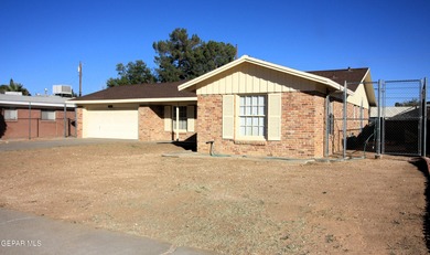 This charming single-level brick home in the highly desirable on Lone Star Golf Club in Texas - for sale on GolfHomes.com, golf home, golf lot