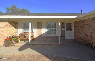 This charming single-level brick home in the highly desirable on Lone Star Golf Club in Texas - for sale on GolfHomes.com, golf home, golf lot