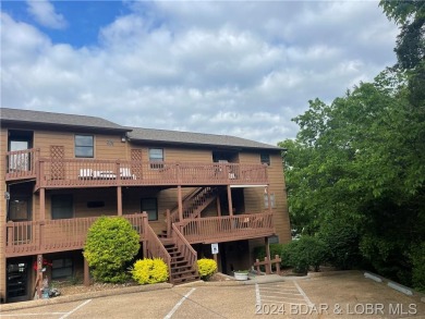 LARGE two bedroom condo that easily sleeps a big family.  BIG on Lake Valley Country Club in Missouri - for sale on GolfHomes.com, golf home, golf lot