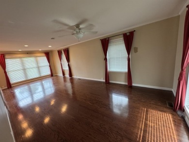 Charming Home on Fairway Drive - Golf Course Living at Its on Stuttgart Country Club in Arkansas - for sale on GolfHomes.com, golf home, golf lot