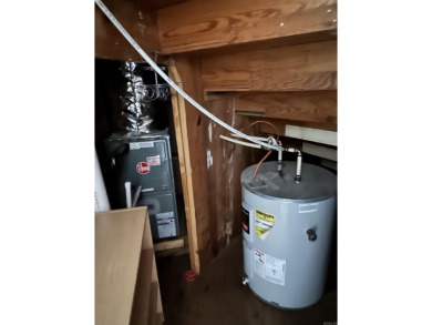 Charming Home on Fairway Drive - Golf Course Living at Its on Stuttgart Country Club in Arkansas - for sale on GolfHomes.com, golf home, golf lot