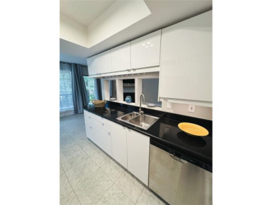 Luxuriously Updated 1 Bed, 1 Bath Condo--Upstairs corner unit on Stevens Park Golf Course in Texas - for sale on GolfHomes.com, golf home, golf lot