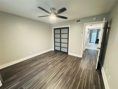 Luxuriously Updated 1 Bed, 1 Bath Condo--Upstairs corner unit on Stevens Park Golf Course in Texas - for sale on GolfHomes.com, golf home, golf lot