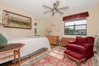 Beautiful 4 bedroom 2 1/2 Bathroom Townhouse. Features Kitchen on  in Florida - for sale on GolfHomes.com, golf home, golf lot