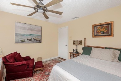 Beautiful 4 bedroom 2 1/2 Bathroom Townhouse. Features Kitchen on  in Florida - for sale on GolfHomes.com, golf home, golf lot