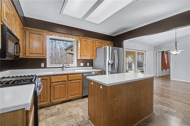 Welcome to this private, single level home built by a popular on Bella Vista Country Club - Highlands in Arkansas - for sale on GolfHomes.com, golf home, golf lot