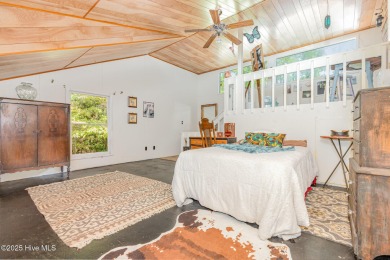 ***GOLF FRONT HOME ON 1 ACRE IN FOXFIRE!*** This spacious on Foxfire Golf and Country Club in North Carolina - for sale on GolfHomes.com, golf home, golf lot