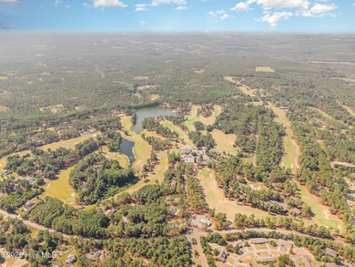 ***GOLF FRONT HOME ON 1 ACRE IN FOXFIRE!*** This spacious on Foxfire Golf and Country Club in North Carolina - for sale on GolfHomes.com, golf home, golf lot
