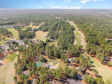 ***GOLF FRONT HOME ON 1 ACRE IN FOXFIRE!*** This spacious on Foxfire Golf and Country Club in North Carolina - for sale on GolfHomes.com, golf home, golf lot