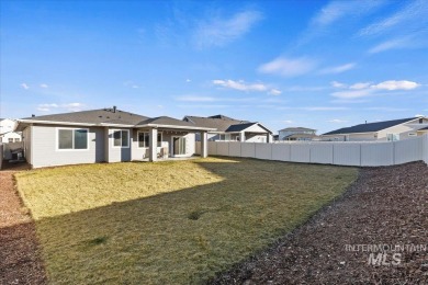 This beautiful single-story Toll Brothers home in Carriage Hill on Hunters Point Golf Club in Idaho - for sale on GolfHomes.com, golf home, golf lot