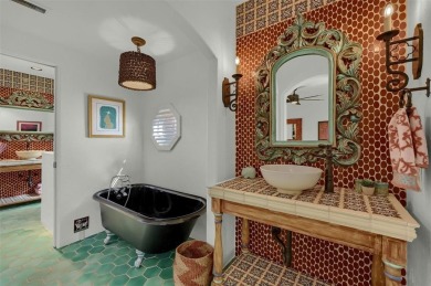 The opportunity to own a truly special lakefront estate is here! on Lake Kiowa Golf Course in Texas - for sale on GolfHomes.com, golf home, golf lot