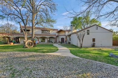 The opportunity to own a truly special lakefront estate is here! on Lake Kiowa Golf Course in Texas - for sale on GolfHomes.com, golf home, golf lot