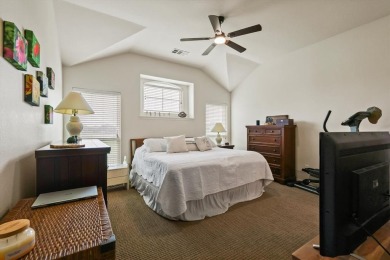 Enjoy golf course living in this beautifully maintained 3 bed on Oakmont Country Club in Texas - for sale on GolfHomes.com, golf home, golf lot
