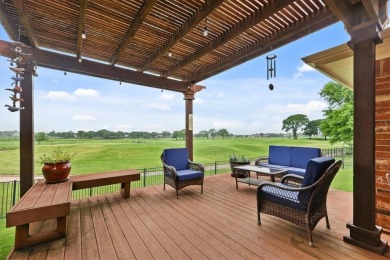 Enjoy golf course living in this beautifully maintained 3 bed on Oakmont Country Club in Texas - for sale on GolfHomes.com, golf home, golf lot