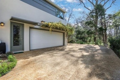 A RARE DRUID HILLS MODERN NOW ON OFFER. 1211 Oakdale Road on Druid Hills Golf Club in Georgia - for sale on GolfHomes.com, golf home, golf lot