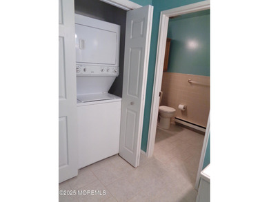 CLEAN & Move-In Ready Oakwood Two model w/ Two Full Baths in a on Keswick Village Golf Course in New Jersey - for sale on GolfHomes.com, golf home, golf lot